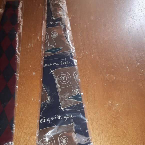 Brand New Set of John Lennon Artwork Ties - Picture 8 of 9